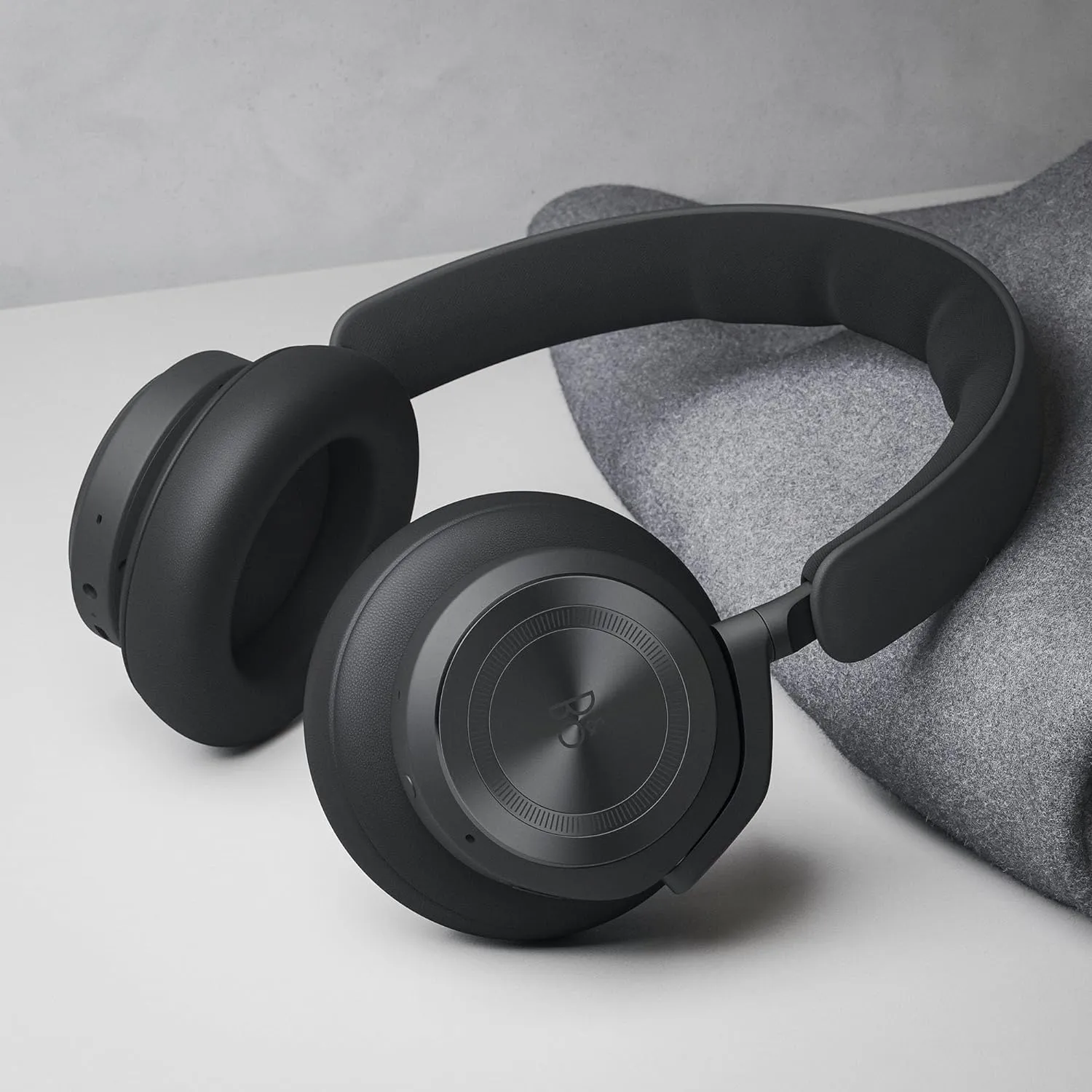 Bang & Olufsen Beoplay HX - Wireless Bluetooth Over-Ear Noise Cancelling Headphones, 40-Hour Playtime, 6 Mics, with Carrying Case - Black Anthracite