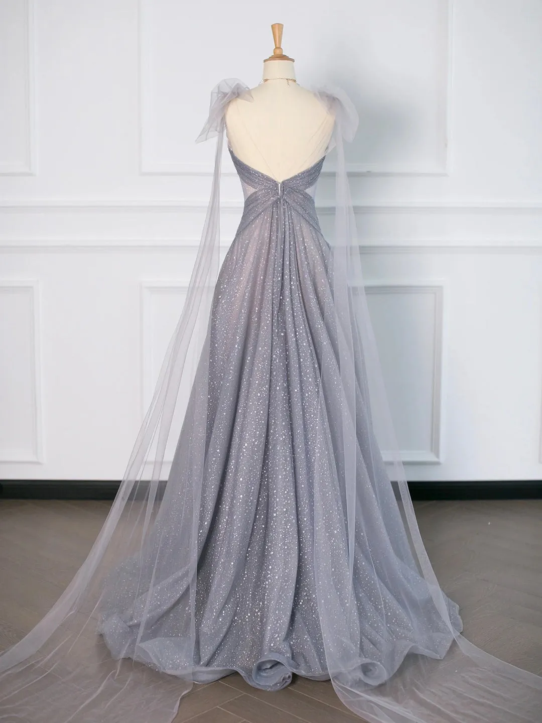 Gray Tulle V-Neck Floor Length Prom Dress A-Line Backless Evening Party Dress