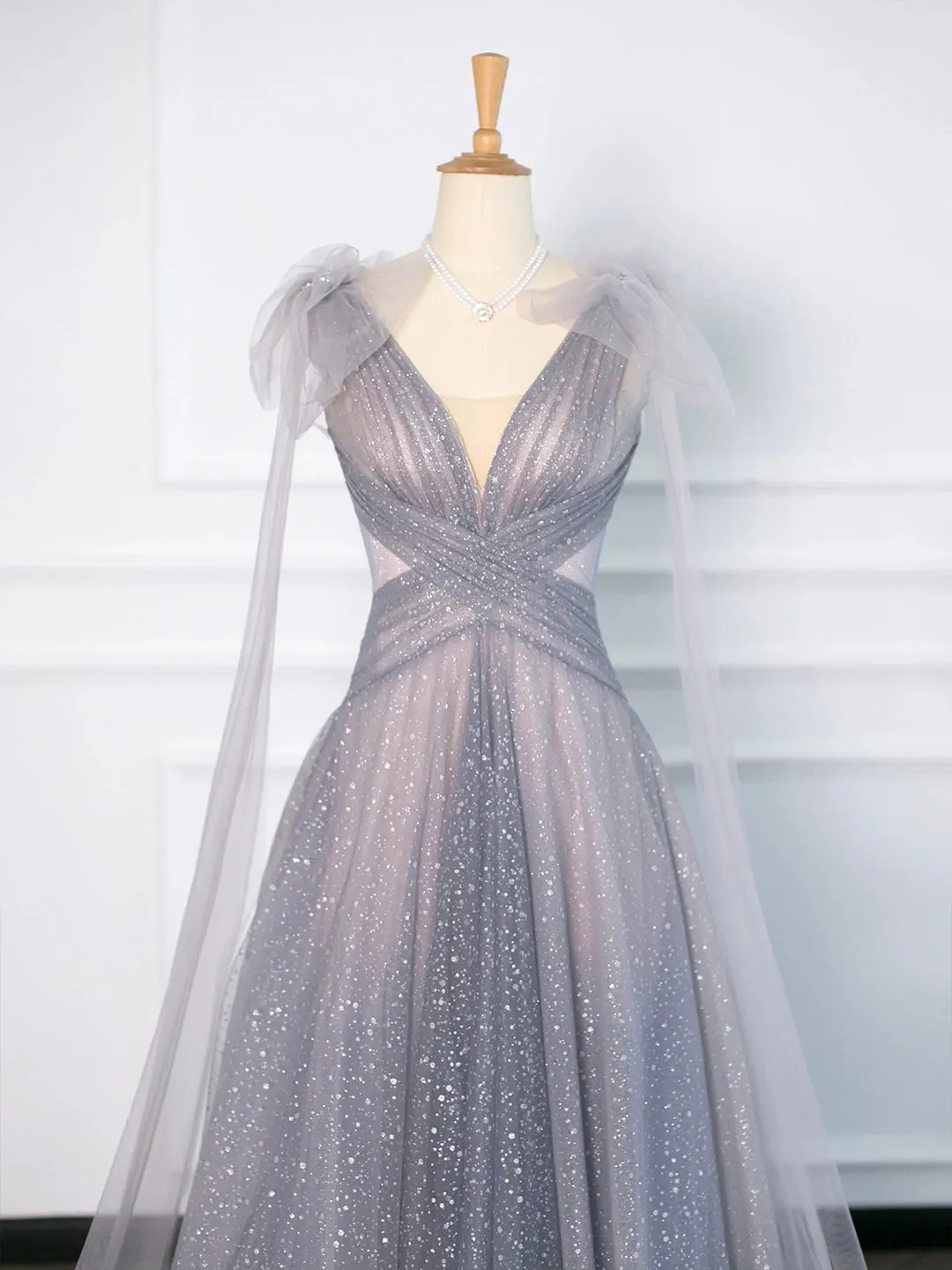 Gray Tulle V-Neck Floor Length Prom Dress A-Line Backless Evening Party Dress