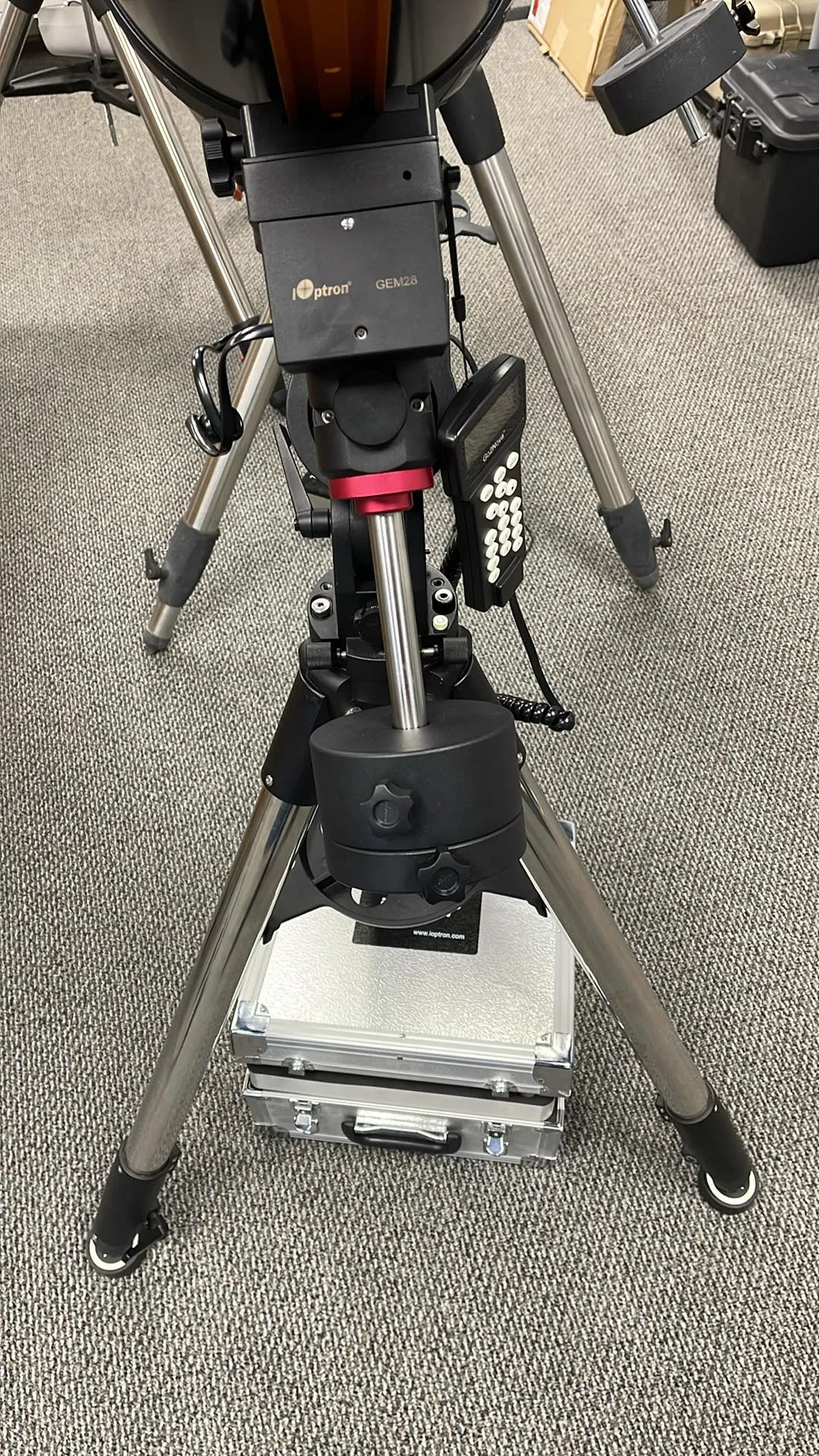 Used iOptron GEM28 w/Optical Polar Scope, Case, 1.75" Tripod